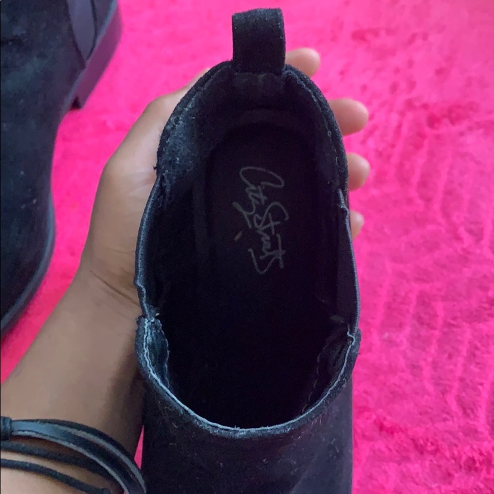 Booties - Picture 3 of 8